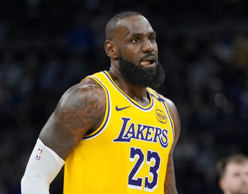 华体会hth-詹姆斯生涯各队助攻榜排名：热火第六、湖人第五、骑士第一